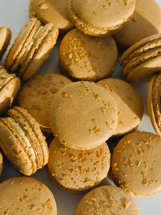 French Macarons Caramel